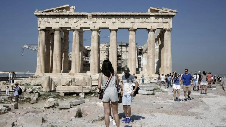 Ρώσοι τουρίστες επιλέγουν Ρωσία, Τουρκία, Ελλάδα για διακοπές